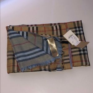 NWT Burberry plaid & pale blue light weight scarf